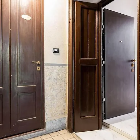La Casa Di Ringhiera In Corso Sempione Apartment Milan